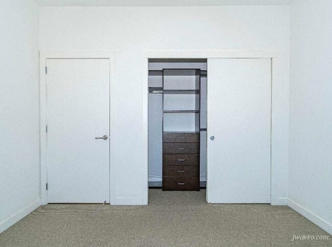 Building Photo - 1160 Mission St