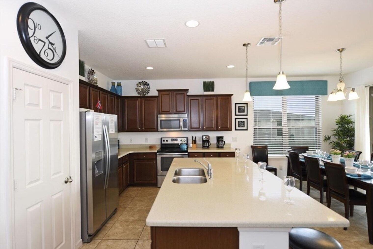 Building Photo - 1299 Yorkshire Ct