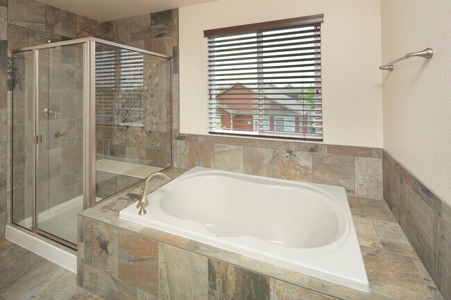 Primary Bath - 4187 Lost Canyon Drive