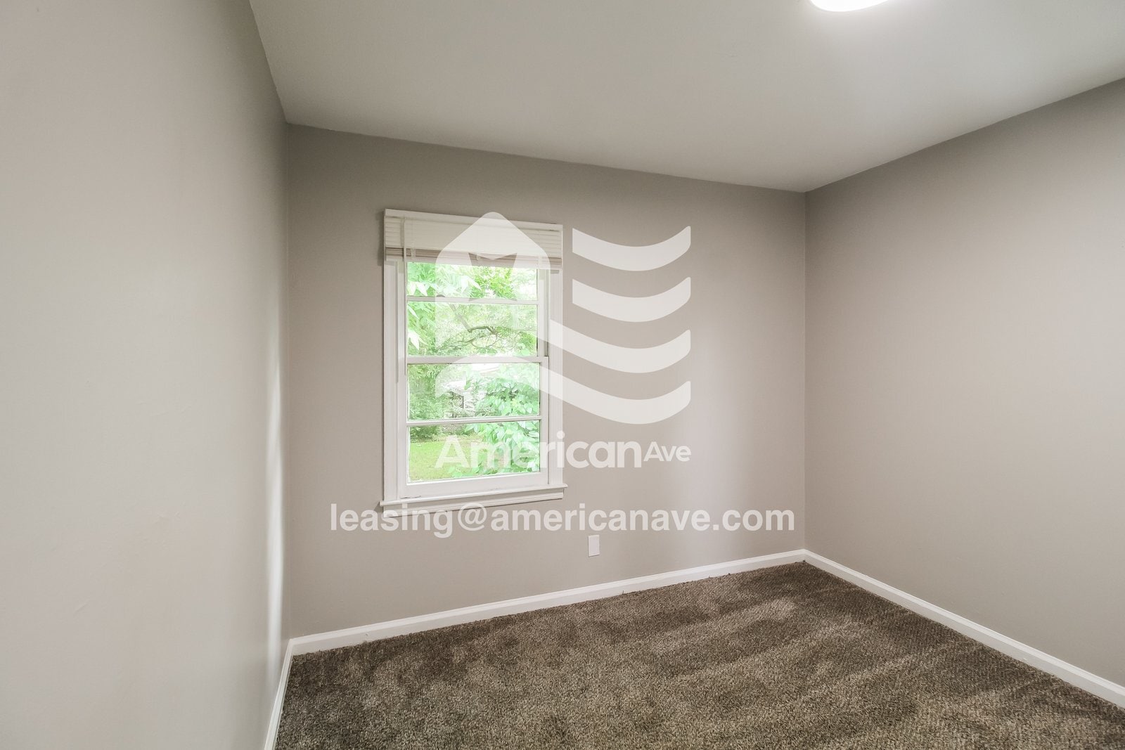 Building Photo - 1061 55th St