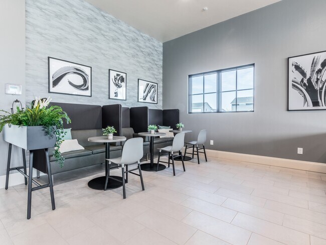 Building Photo - 9446 W Hiden Stream St