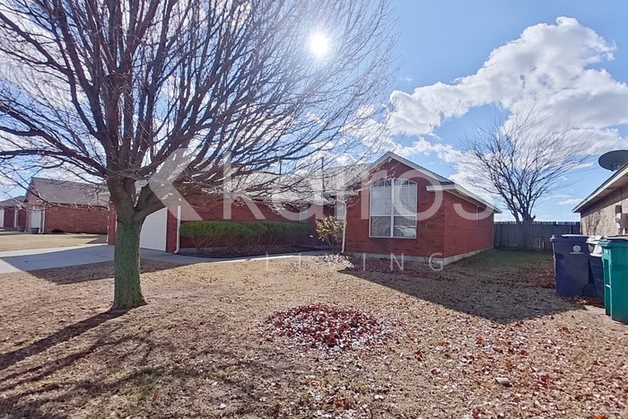 Building Photo - 704 SW 161st St