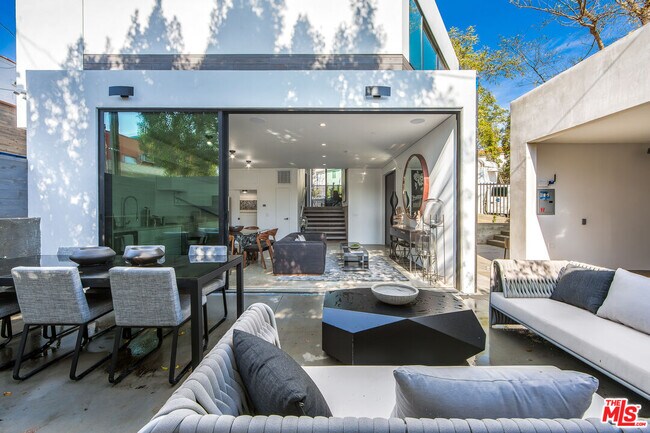 Building Photo - 855 Hilldale Ave