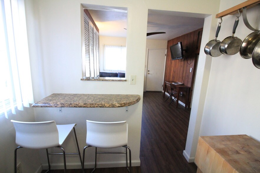 Building Photo - 2826 Mission Blvd