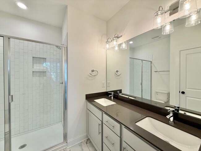 Building Photo - Newly Built 4BD, 3.5BA Northeast Raleigh T...