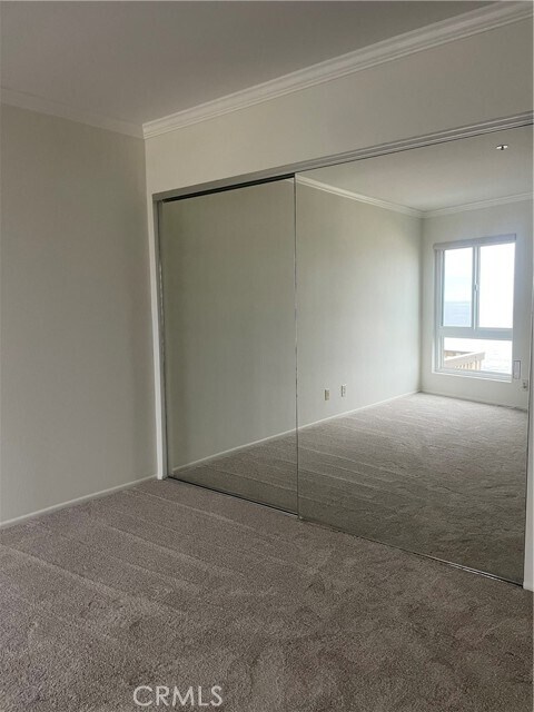 Building Photo - 625 Esplanade