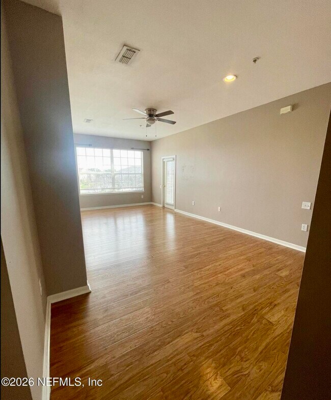 Building Photo - 7990 Baymeadows Rd