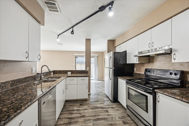 Building Photo - 2211 S Kirkwood Rd