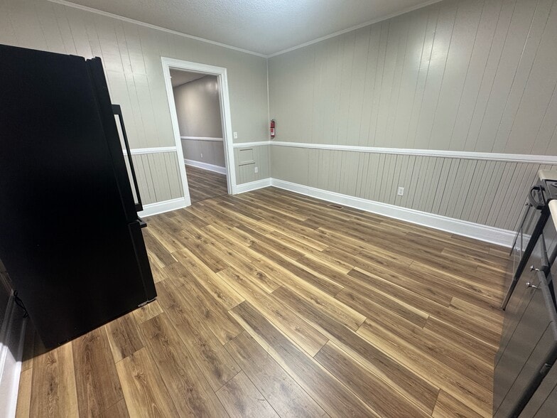 Building Photo - 13 Smythe St