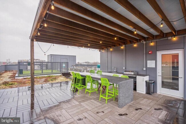 Building Photo - 1501 N 31st St