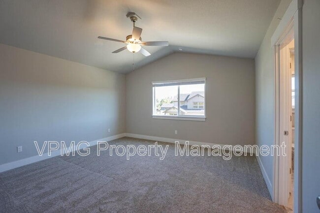 Building Photo - 2331 E Otter Lp