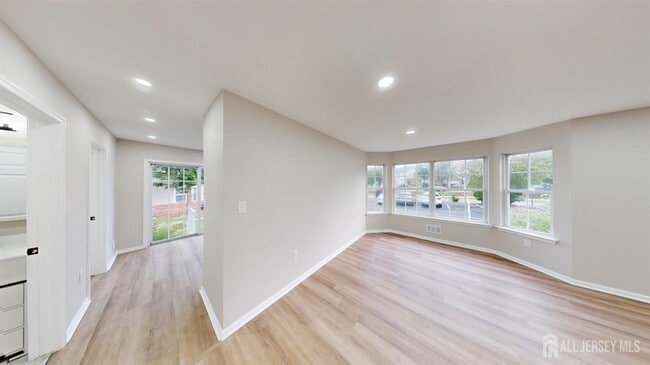 Building Photo - 2405 Timber Ridge Ct