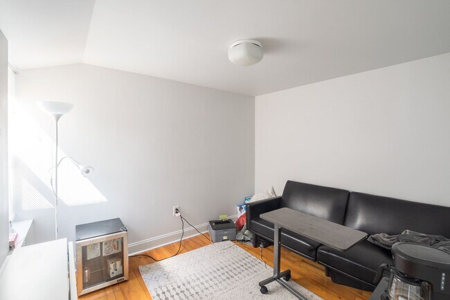 Building Photo - Large Center City Rittenhouse Four Bedroom Home