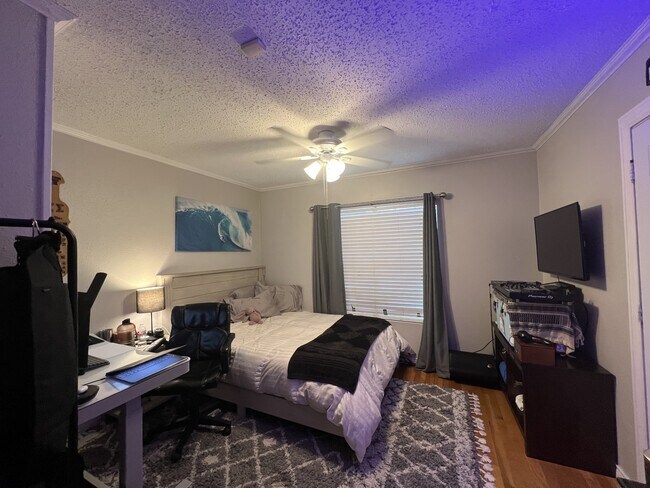 Building Photo - 3101 26th St