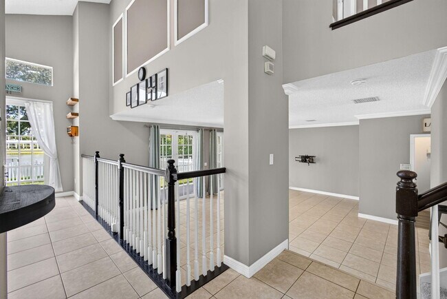 Building Photo - 1204 Oakwater Dr