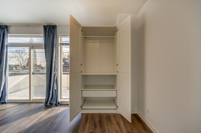 Building Photo - 2508 N 50th St