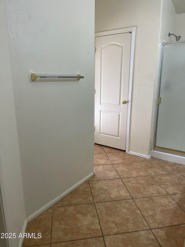 Building Photo - 29062 N Mountain View Rd