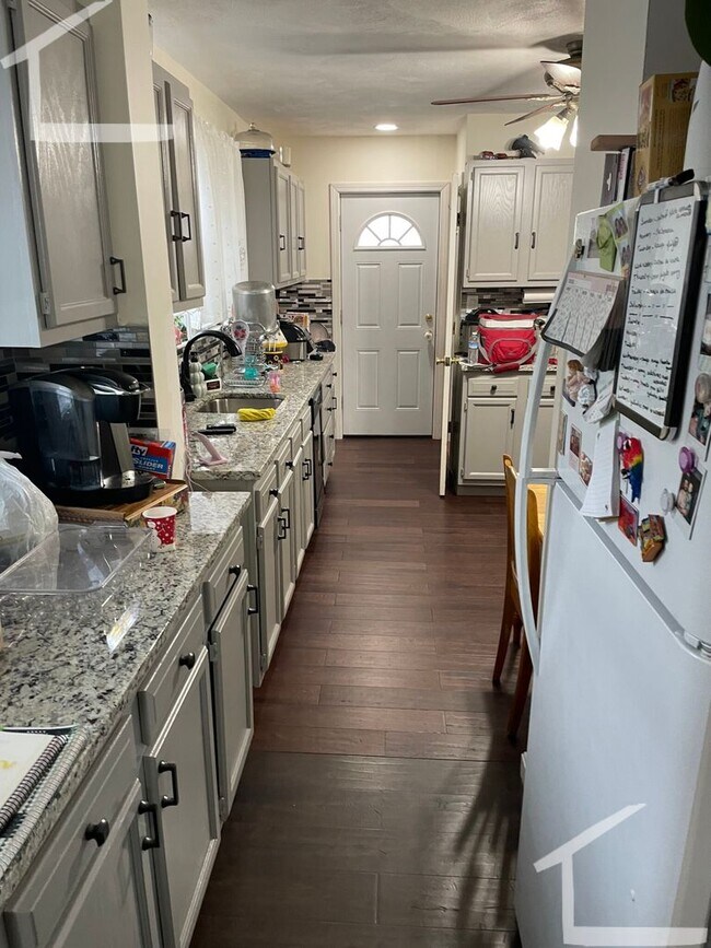Building Photo - Hige 2 bed in Watertown