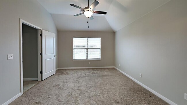 Building Photo - 3300 Brookstone Lakes Dr