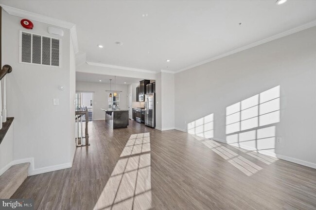 Building Photo - 214 Bamboo Dr