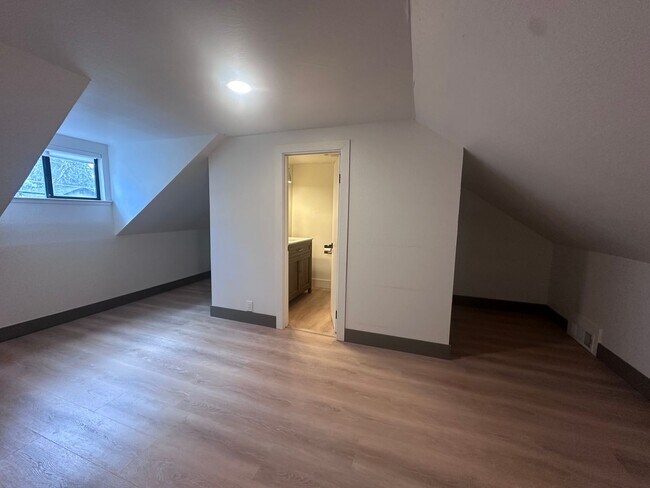 Building Photo - Pet Friendly Tahoe Island Home