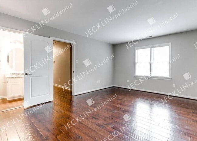 Building Photo - 2628 Hillgate Ct