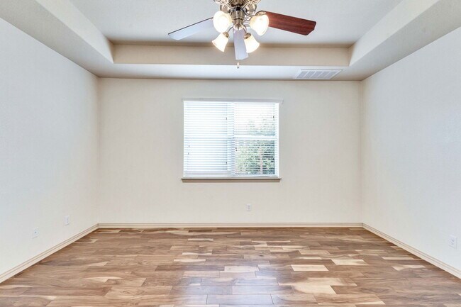 Building Photo - 2300 Dovetail St