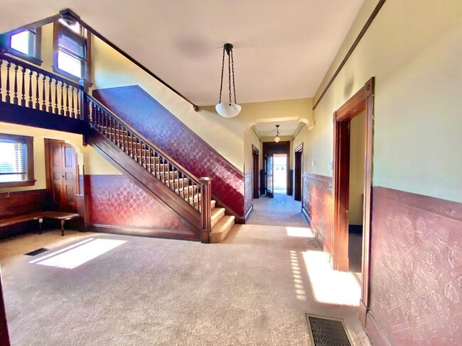 Building Photo - Beautiful Historic 6 Bedroom West Chester ...