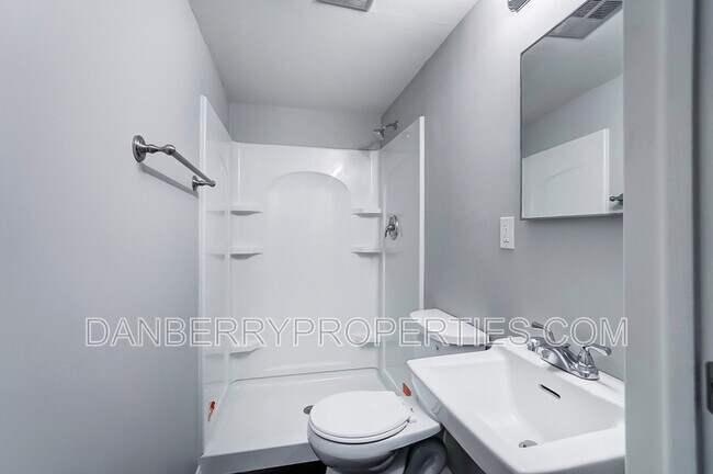 Building Photo - 3539 Turret Green Dr