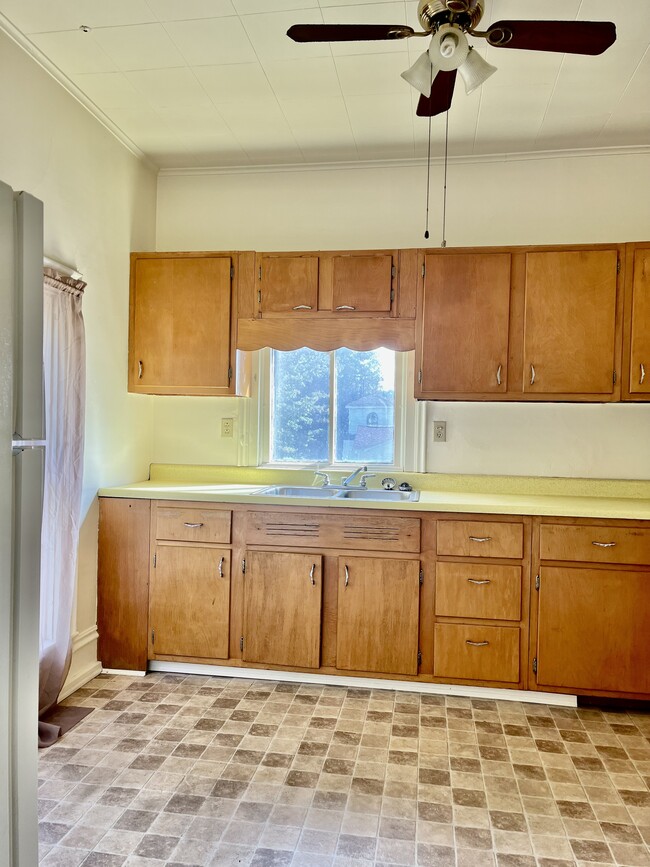 Kitchen - 121 W Spruce St