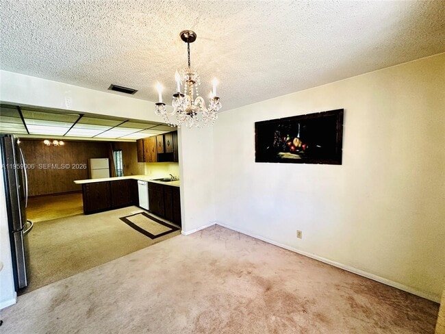 Building Photo - 2601 NE 32nd St