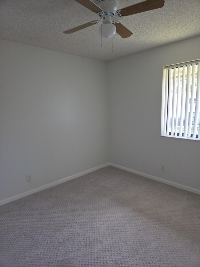 Building Photo - 3372 Perimeter Dr