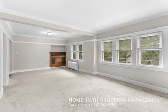 Building Photo - 832 N 70th St
