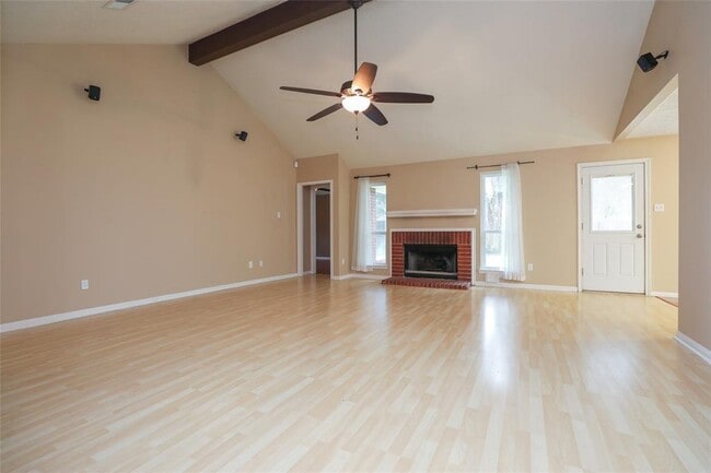 Building Photo - 22815 Red River Dr
