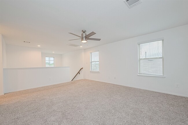 Building Photo - 12518 Pelican Bay Dr