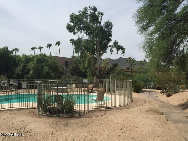 Building Photo - 37616 N Tranquil Trail