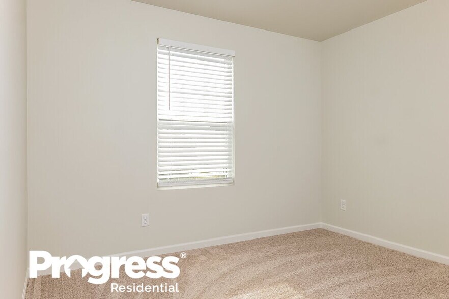 Building Photo - 621 Samuel