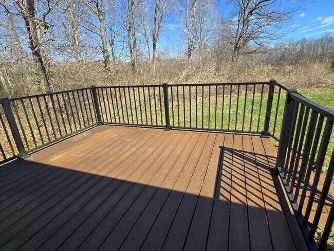 Building Photo - 165 Cattle Ln