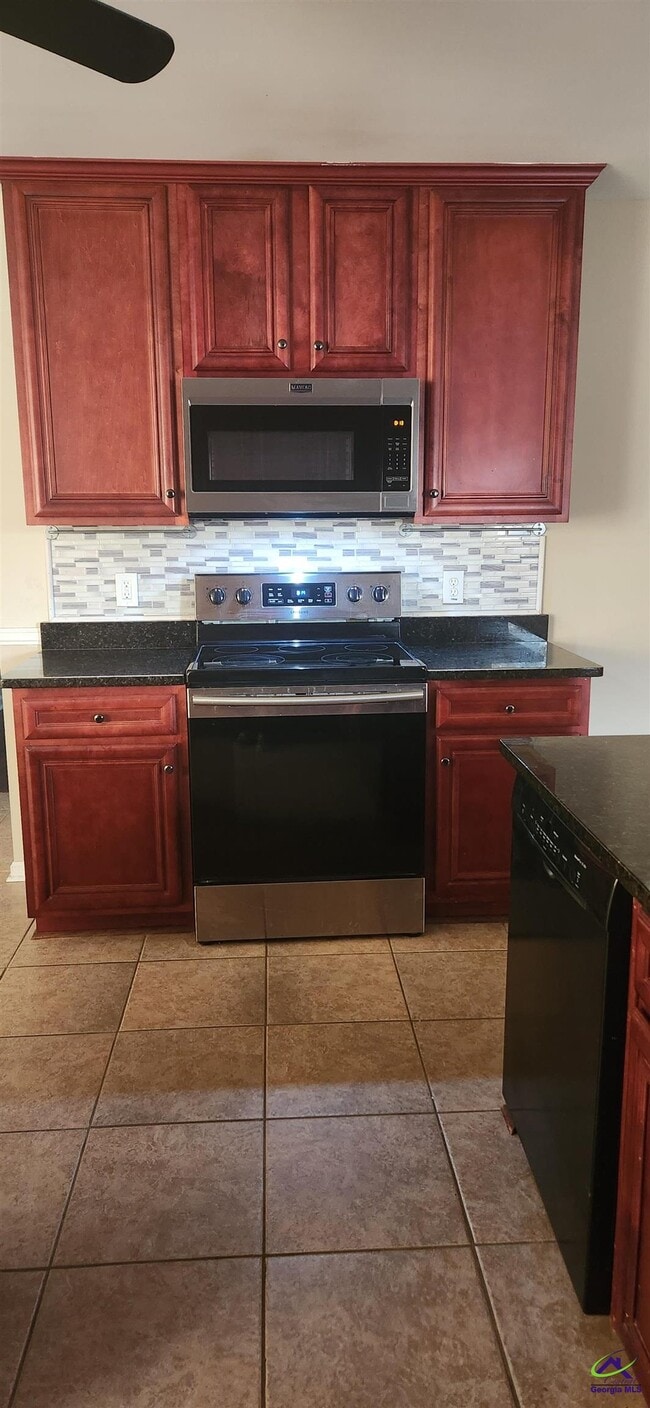 Building Photo - 707 Broderick Cir