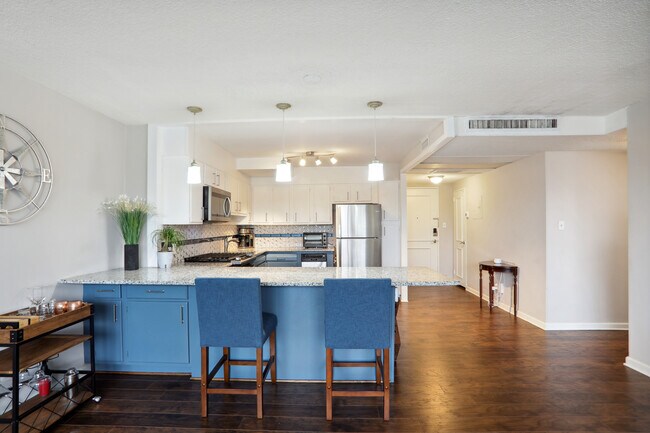 Building Photo - 2965 Pharr Court South NW