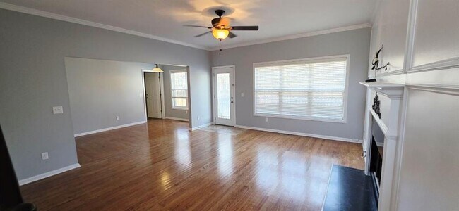 Building Photo - 3595 Deep Cove Dr