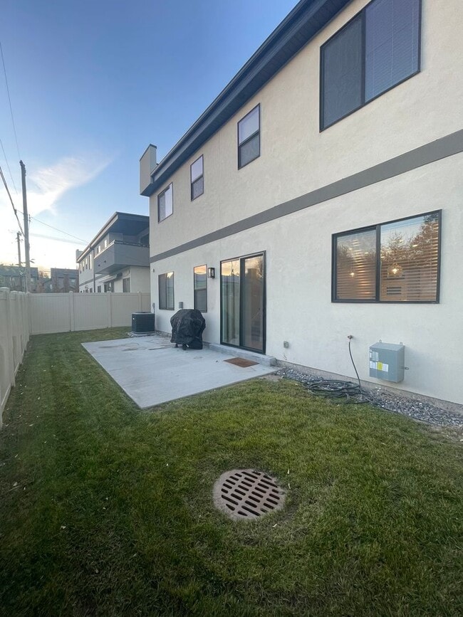 Building Photo - Fully Renovated Home in Millcreek – Modern...
