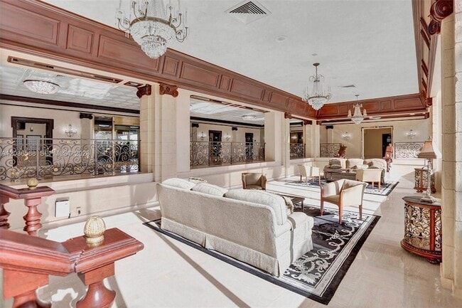 Building Photo - 2030 S Ocean Dr
