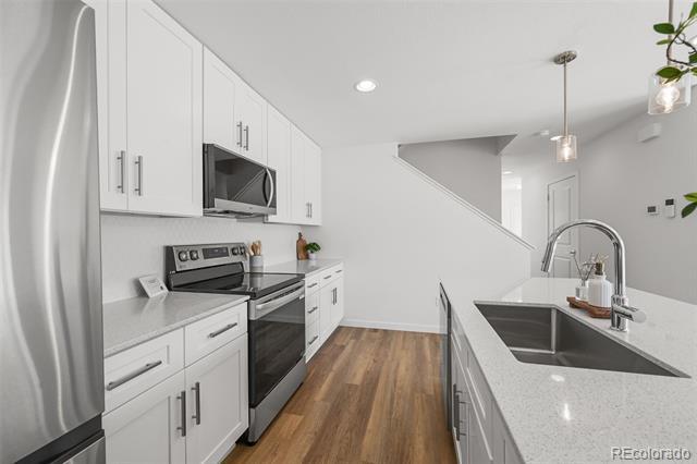 Building Photo - 1352 Akron St