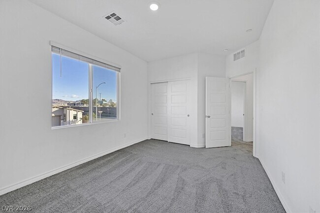 Building Photo - 303 Fletcher Fls St
