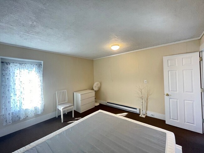 Building Photo - 60 Broadway