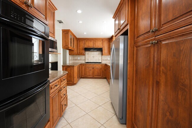 Building Photo - 23615 Welby Way