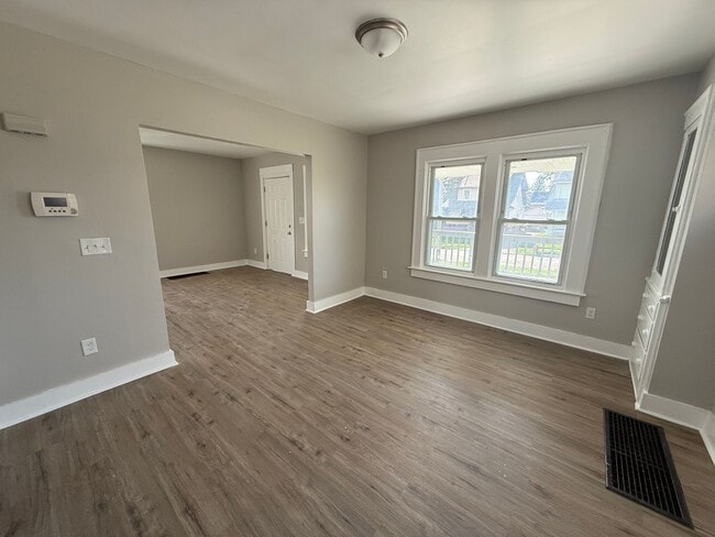 Building Photo - 4503 E 126th St