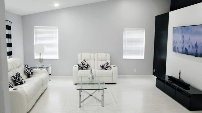 Building Photo - 19625 Sedgefield Terrace