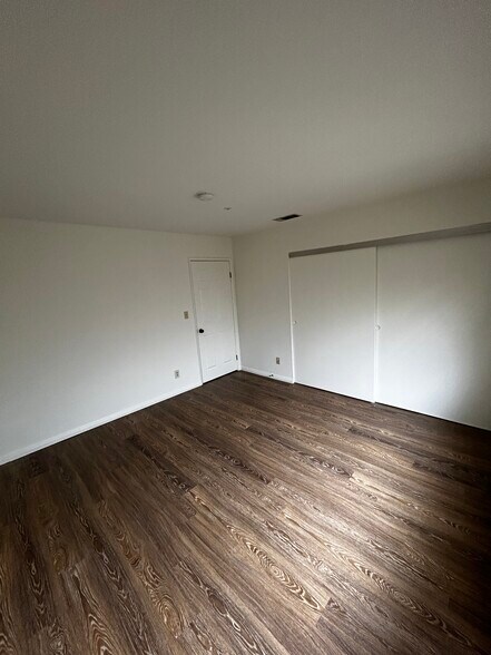 Primary Bedroom - 220 Marguerita Ave